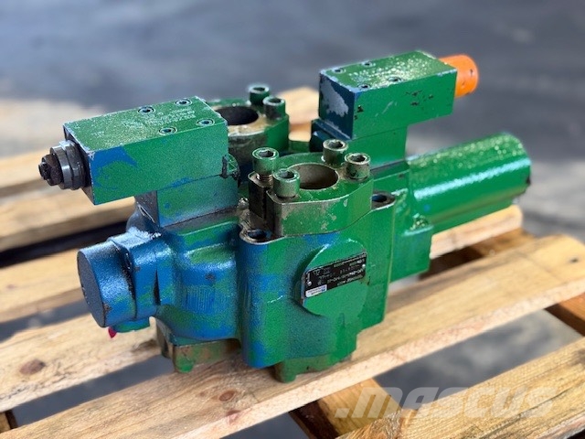 Liebherr additional hydraulic control valve for attachments Hydraulik