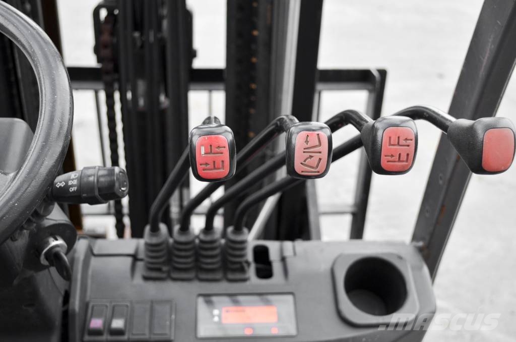 Manitou MI 30 D Dīzeļa autoiekrāvēji