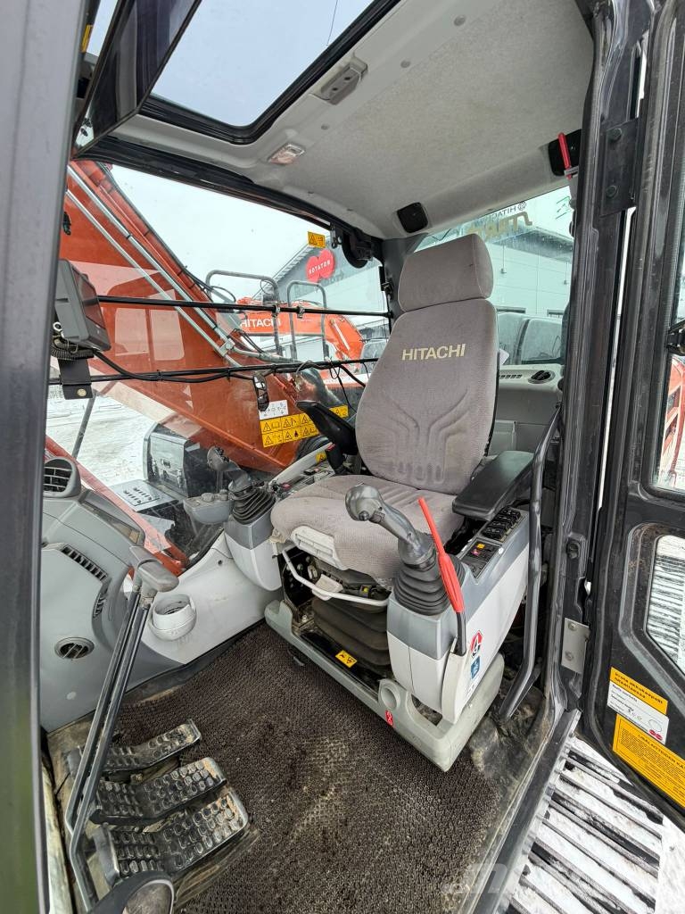 Hitachi ZX250LC-6 حفارات زحافة