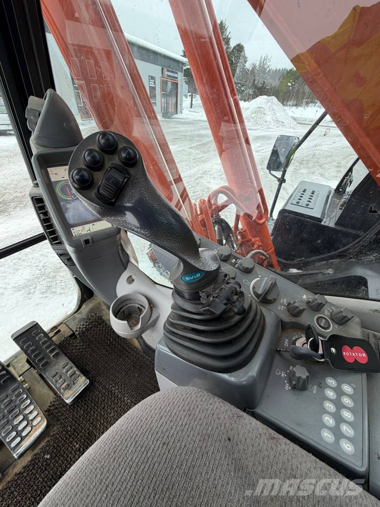 Hitachi ZX250LC-6 حفارات زحافة
