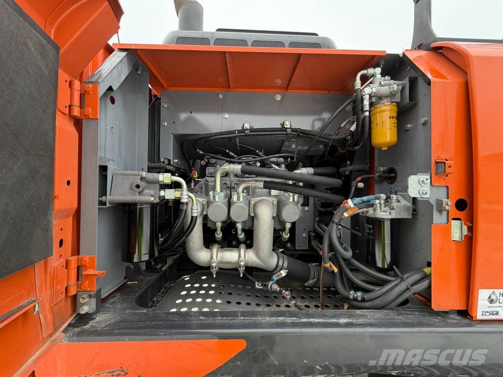 Hitachi ZX250LC-6 حفارات زحافة