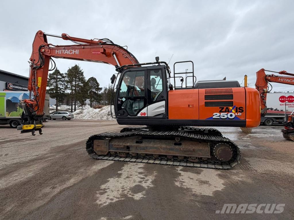 Hitachi ZX250LC-6 حفارات زحافة