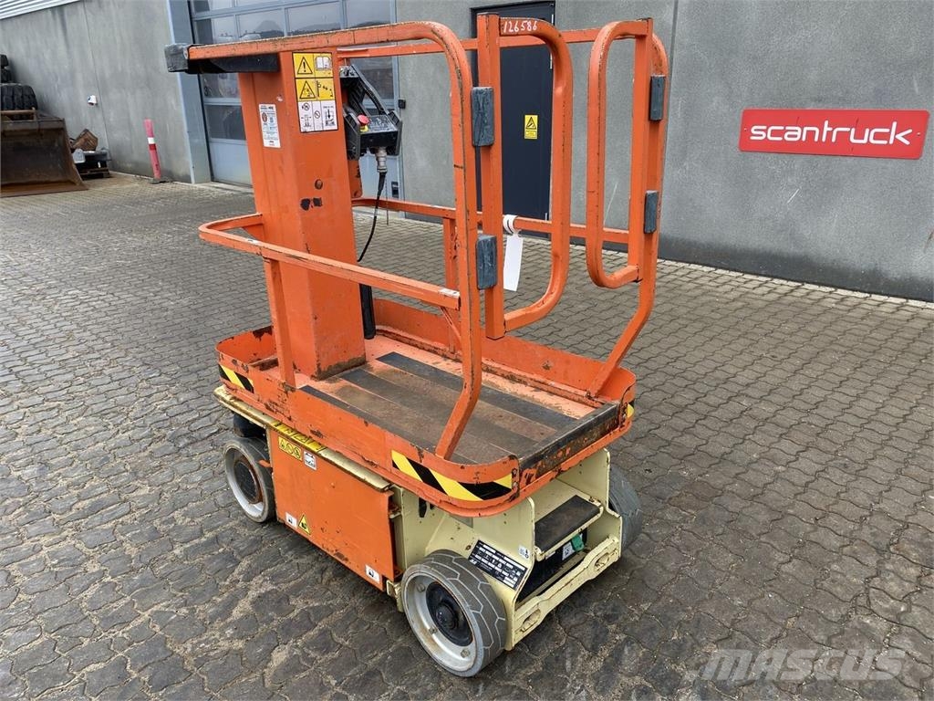 JLG 1230ES Vertical mast lifts