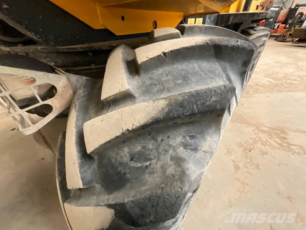 JCB 6 TST عربات نقل قلابة للمواقع