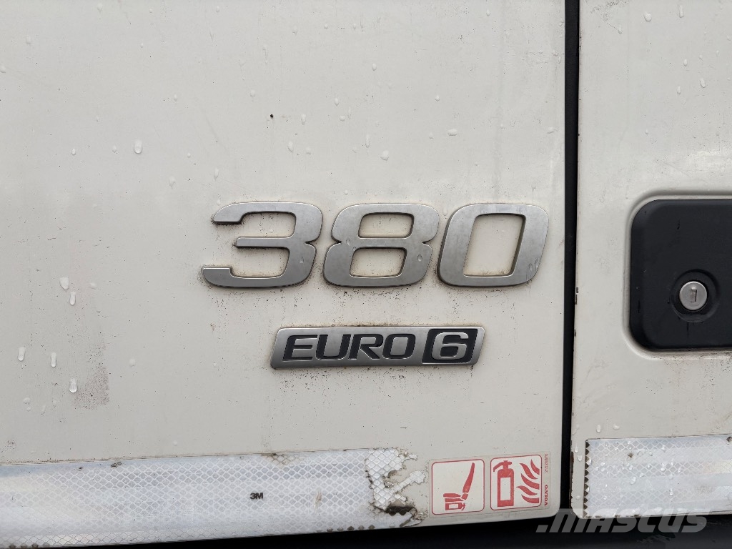 Volvo FM 380 Camiones portamaquinaria