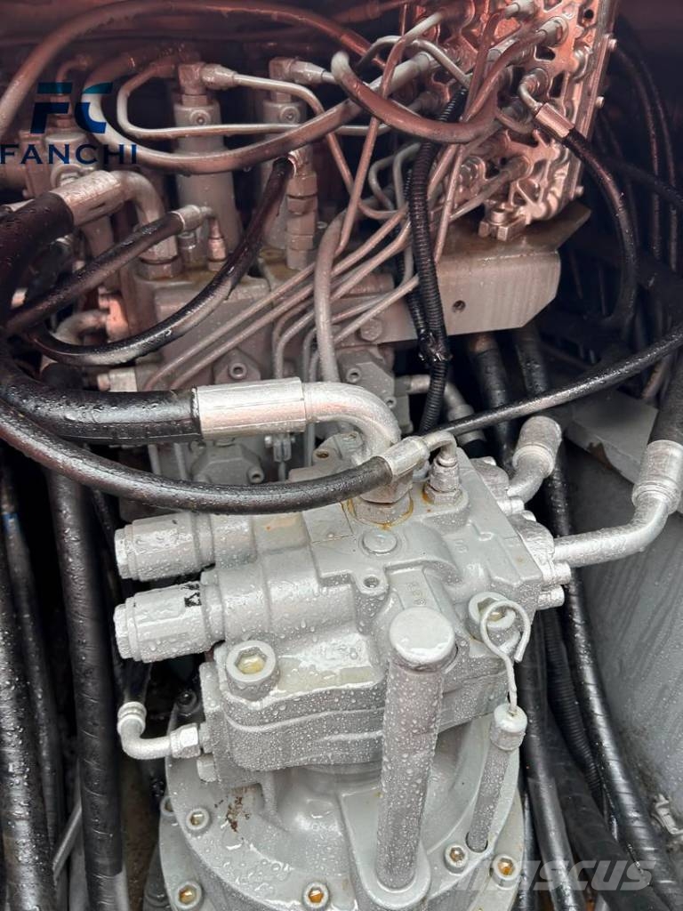 Hitachi ZX 200 LC Гусеничні екскаватори