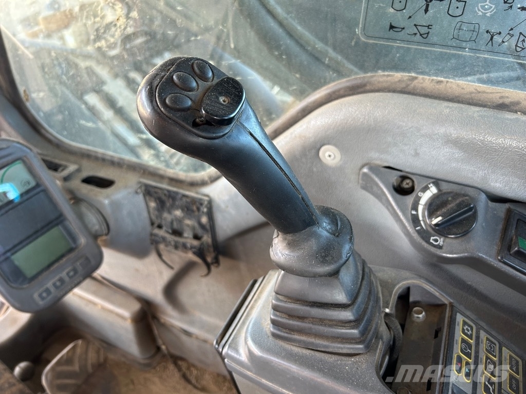 Volvo EC 210 B LC Bandgrävare