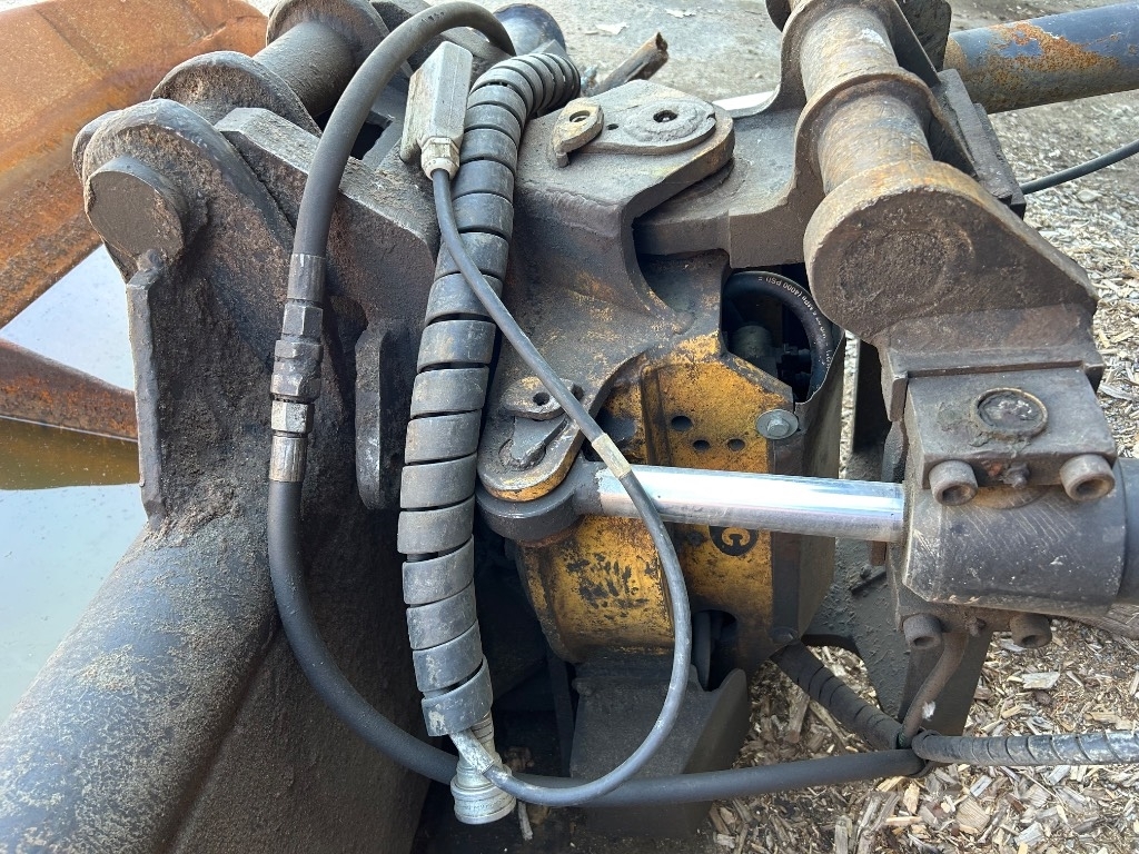 Volvo EC 210 B LC Bandgrävare