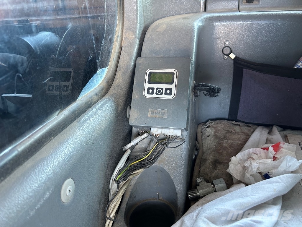Volvo EC 210 B LC Bandgrävare