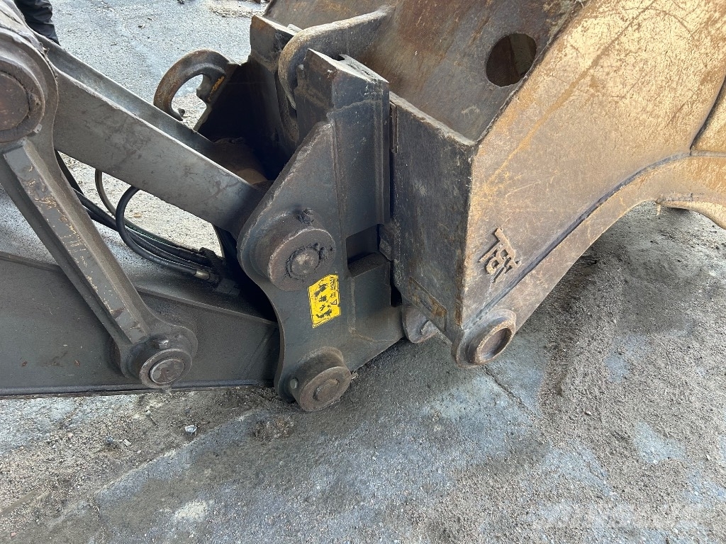 Volvo EC 210 B LC Bandgrävare