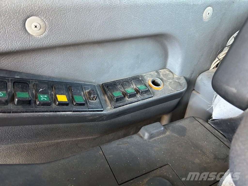 Volvo EC 210 B LC Bandgrävare