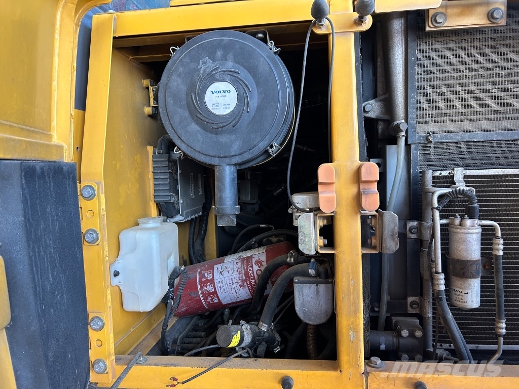 Volvo EC 210 B LC Bandgrävare