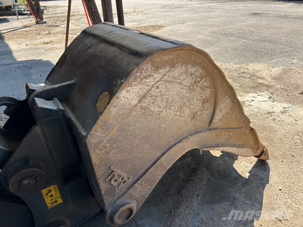 Volvo EC 210 B LC Bandgrävare