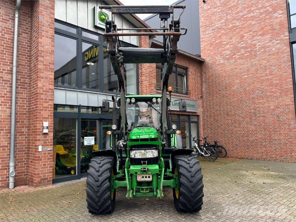 John Deere 6330 Premium Traktori