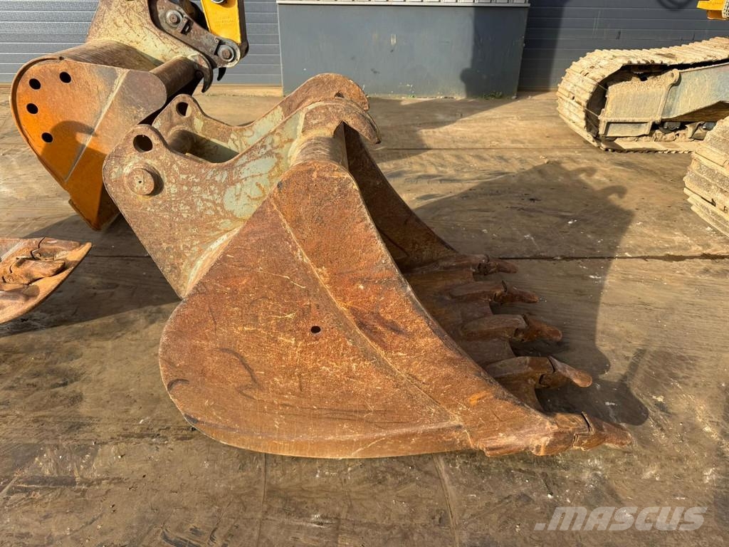 Liebherr R920LC Crawler excavators