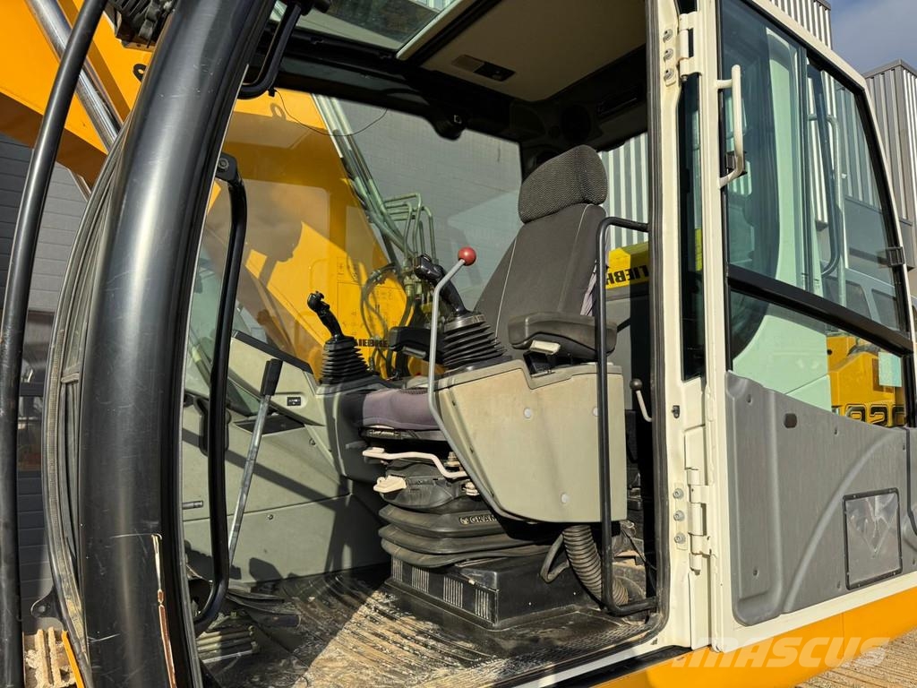 Liebherr R920LC Crawler excavators