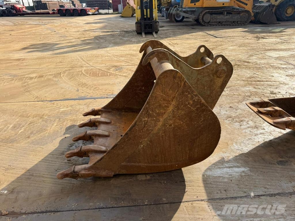 Liebherr R920LC Crawler excavators