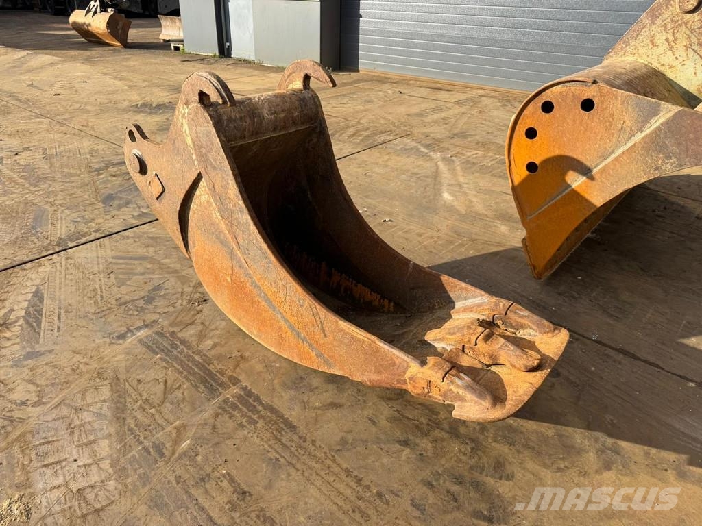Liebherr R920LC Crawler excavators