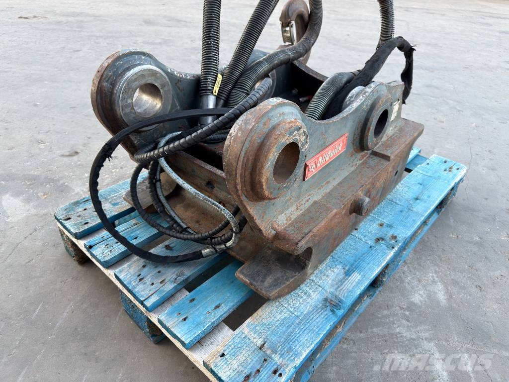 OilQuick OQ80 - M318D / M320F / M322D / 320D / 320E / 323D Quick connectors