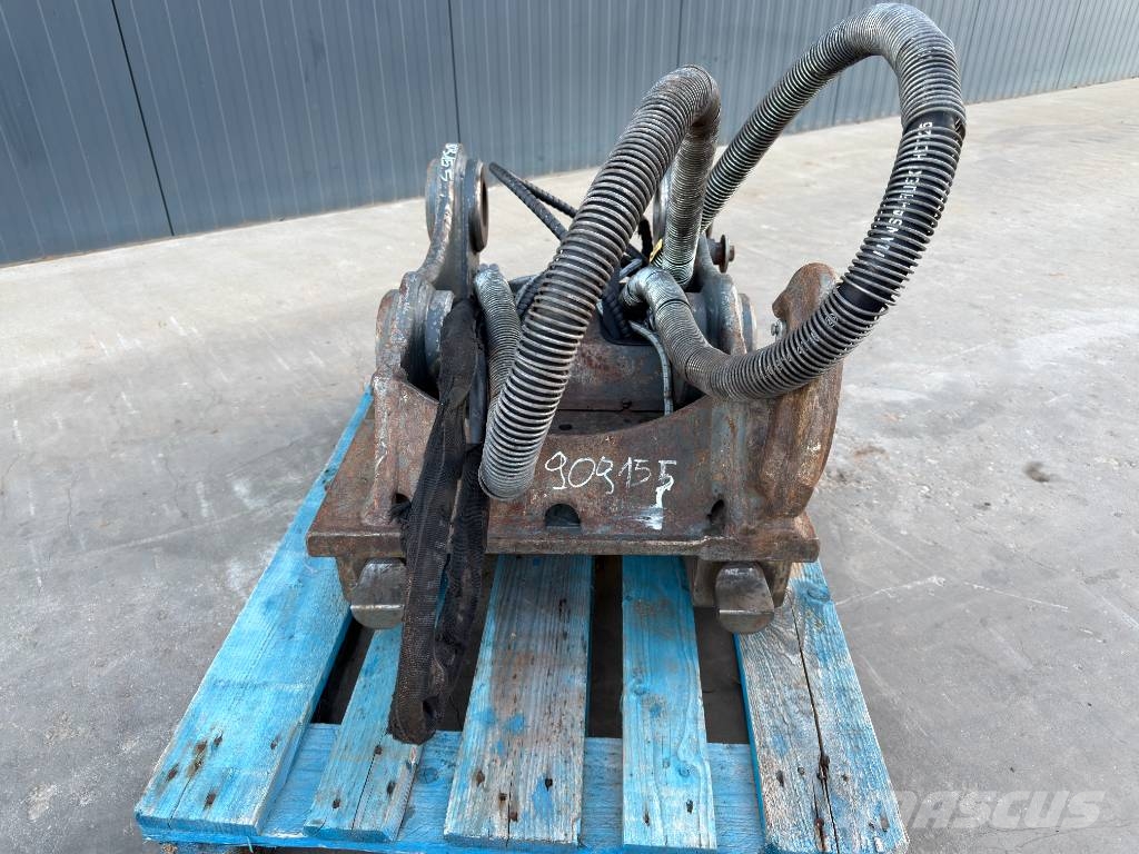 OilQuick OQ80 - M318D / M320F / M322D / 320D / 320E / 323D Quick connectors