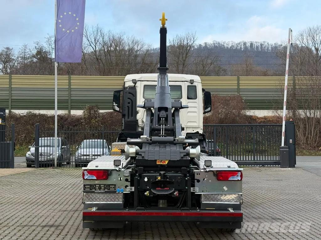 MAN TGS 28.440 MAN TGS 28.440 6x4-4 Lenke Achse Hyva 2 Hook lift trucks