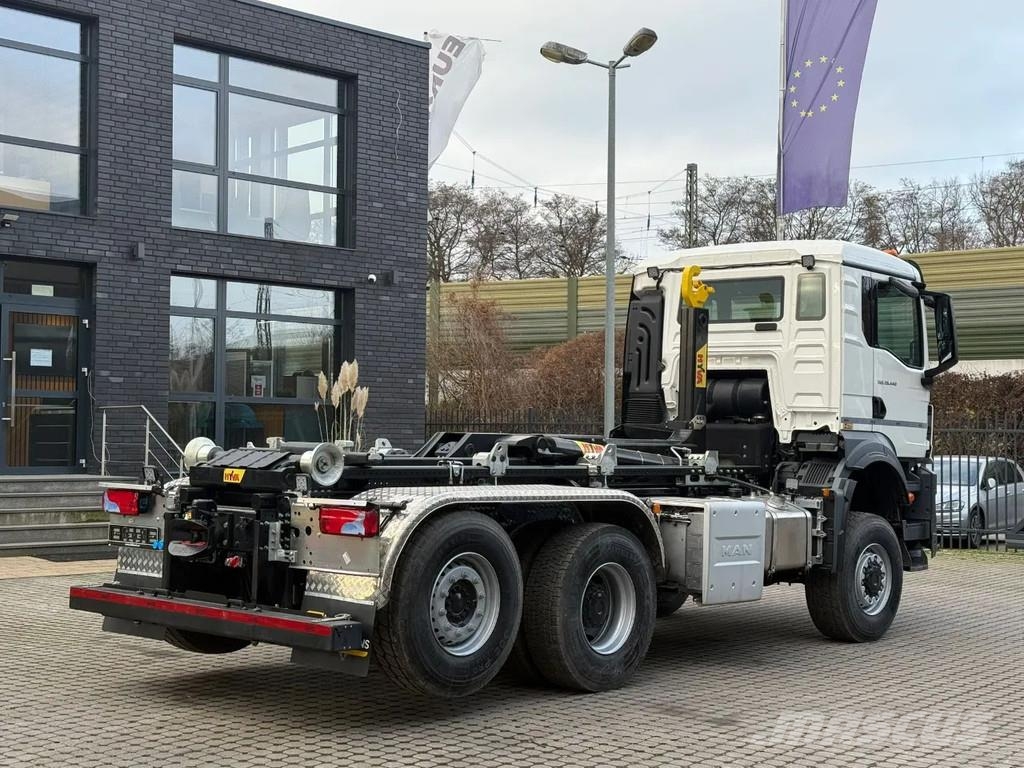 MAN TGS 28.440 MAN TGS 28.440 6x4-4 Lenke Achse Hyva 2 Hook lift trucks