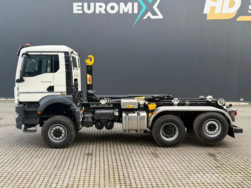 MAN TGS 28.440 MAN TGS 28.440 6x4-4 Lenke Achse Hyva 2 Hook lift trucks
