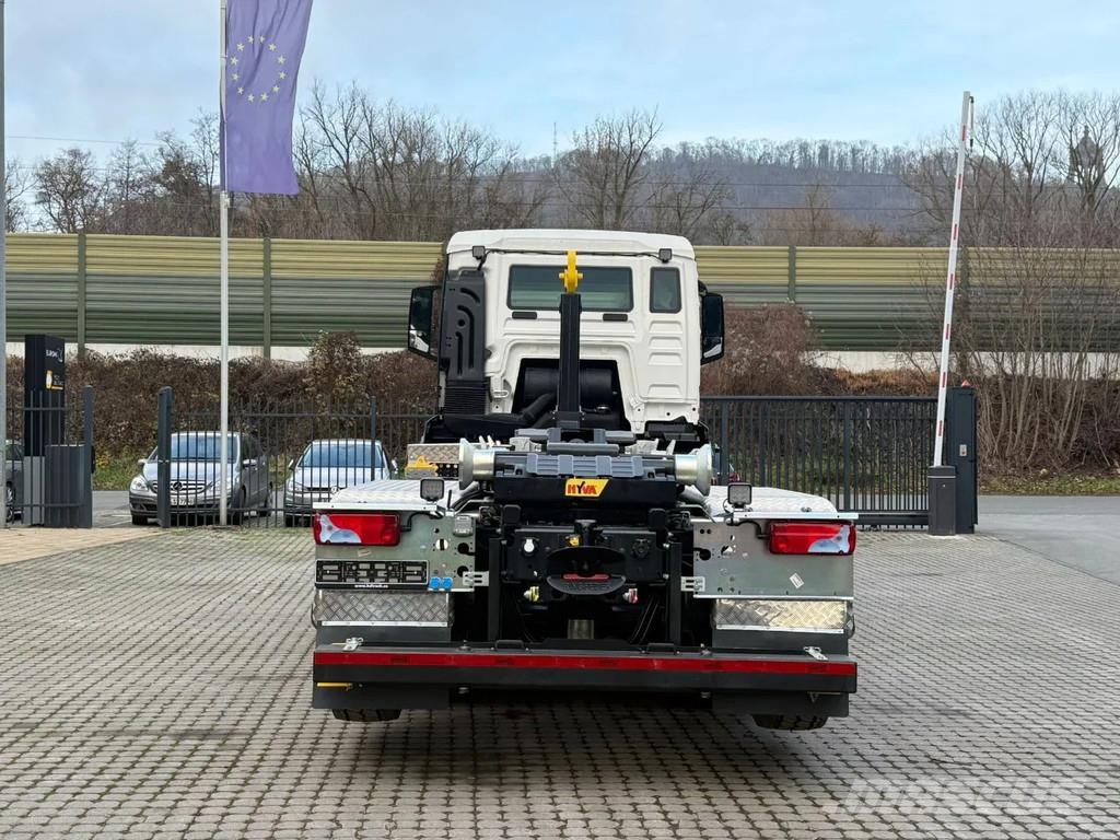 MAN TGS 28.440 MAN TGS 28.440 6x4-4 Lenke Achse Hyva 2 Hook lift trucks