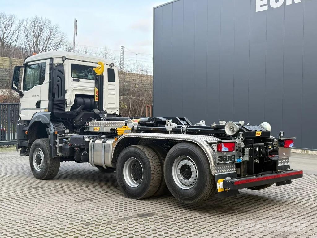 MAN TGS 28.440 MAN TGS 28.440 6x4-4 Lenke Achse Hyva 2 Hook lift trucks