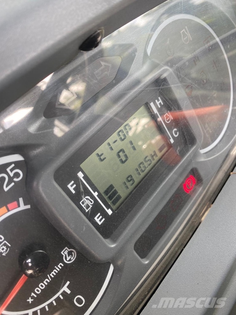Iseki TJA 8080 Трактори