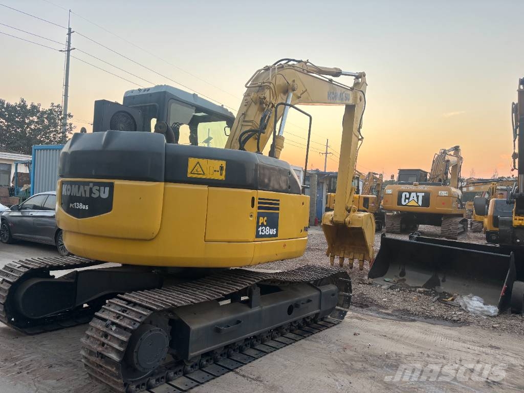 Komatsu PC 138 US حفارات وسط 7 طن - 12 طن