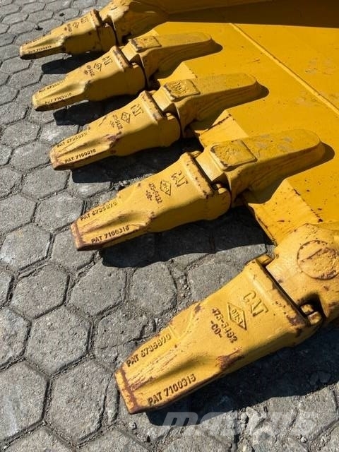 CAT 325 CAT Bucket to fit 320 323 325 Buckets