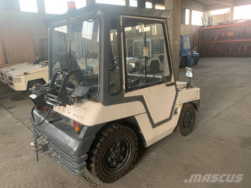 Toyota 2TG20 /02/ V-3493 EO Flughafenausrüstung