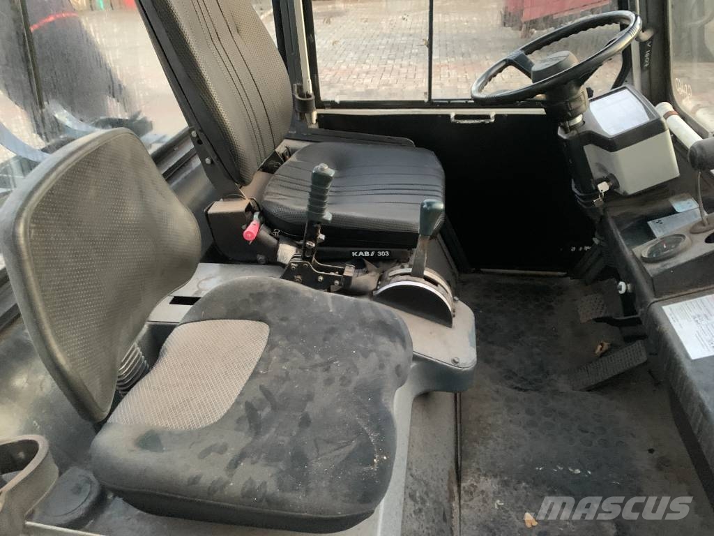 Toyota 2TG20 /02/ V-3493 EO Flughafenausrüstung
