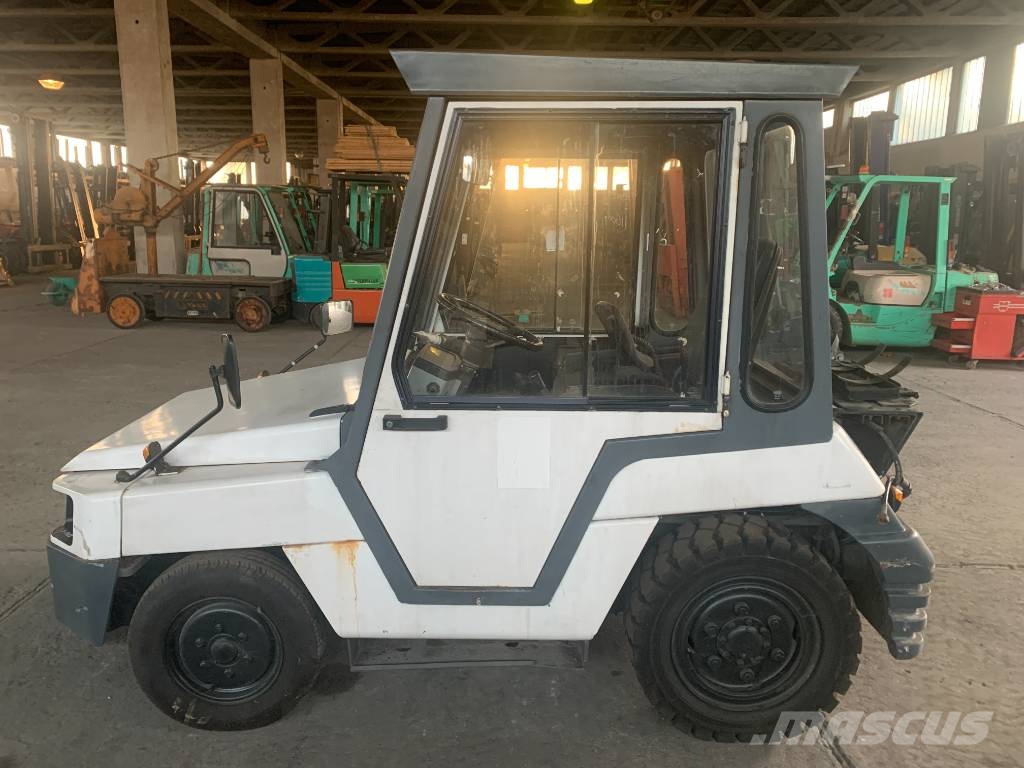 Toyota 2TG20 /02/ V-3493 EO Flughafenausrüstung
