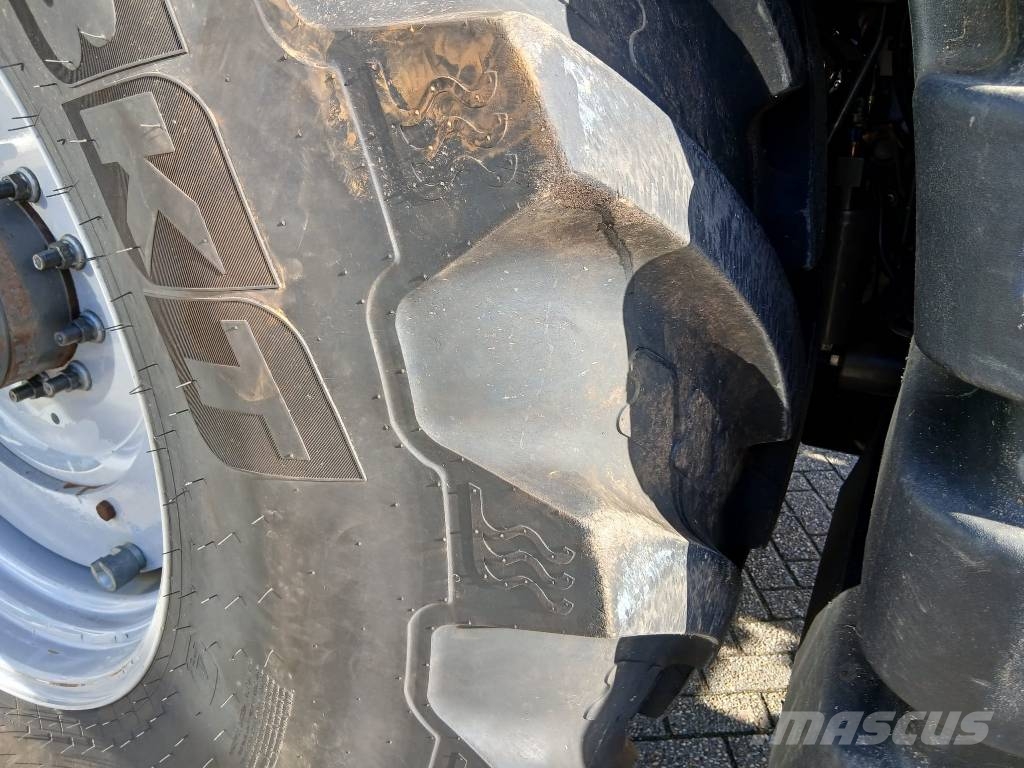 Massey Ferguson 8670 Dyna-VT 拖拉机/农用车