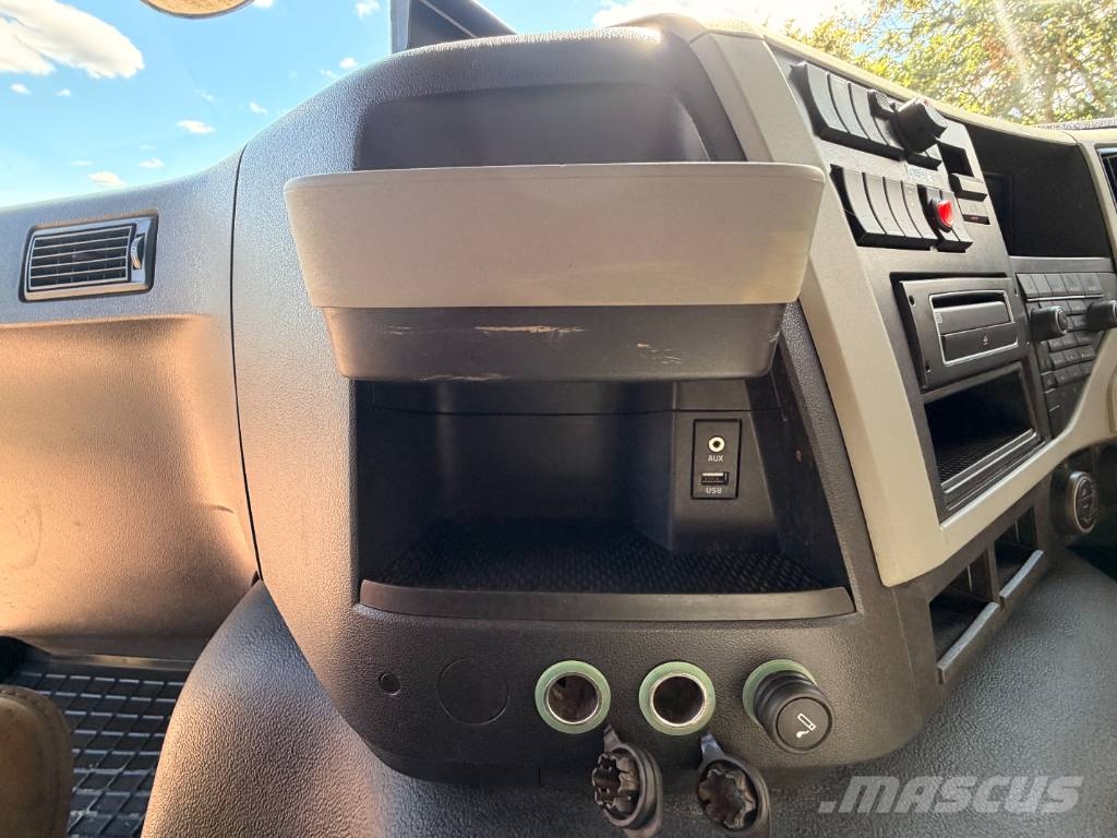 Volvo FM 380 شاحنات مسطحة / أوناش