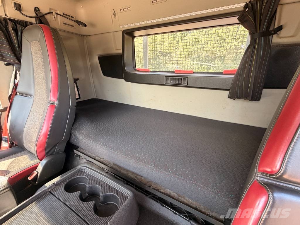 Volvo FM 380 شاحنات مسطحة / أوناش