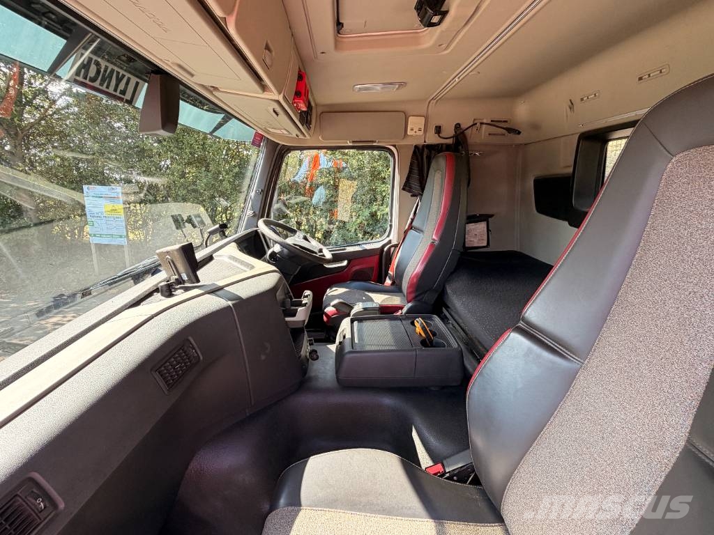 Volvo FM 380 شاحنات مسطحة / أوناش