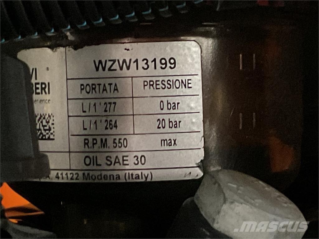 John Deere M740 Anhängespritzen