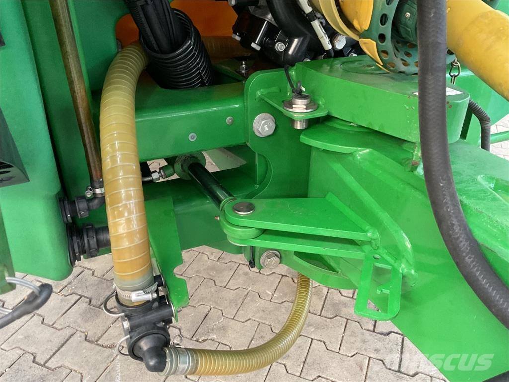 John Deere M740 Anhängespritzen
