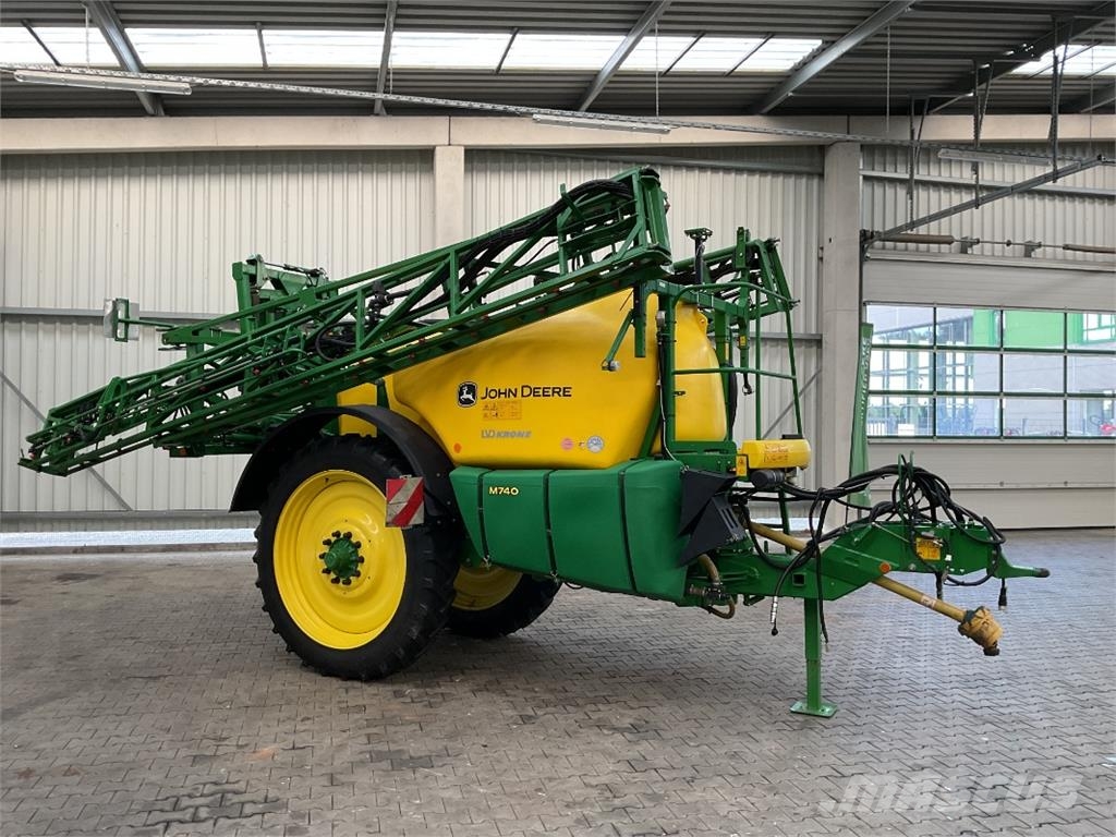 John Deere M740 Anhängespritzen