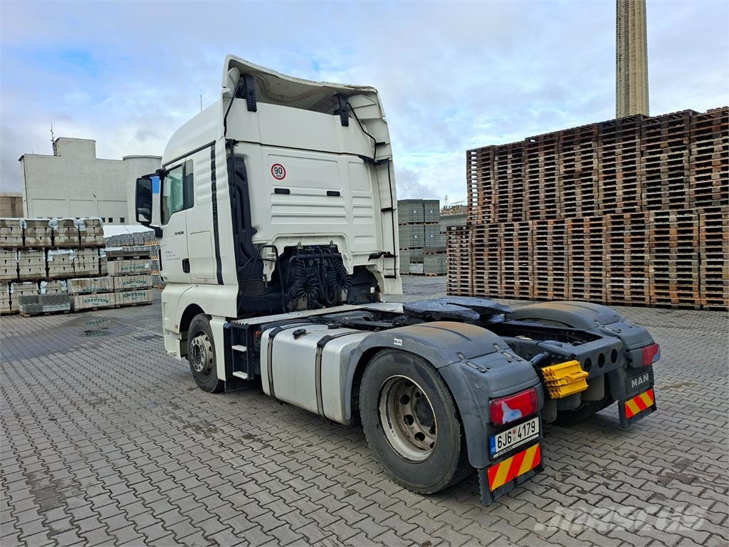 MAN TGX شاحنات قلابة