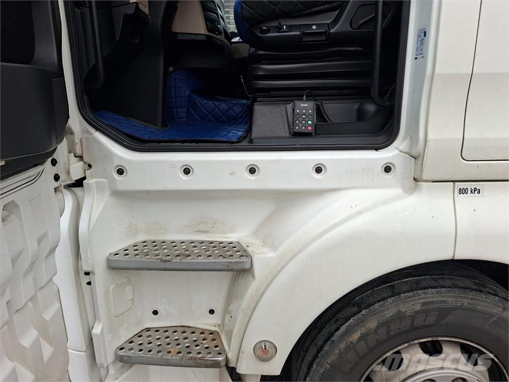 MAN TGX شاحنات قلابة