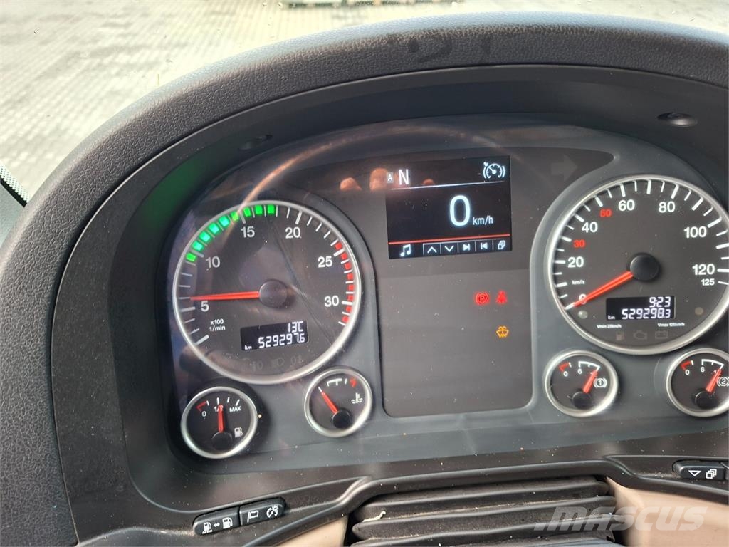 MAN TGX شاحنات قلابة