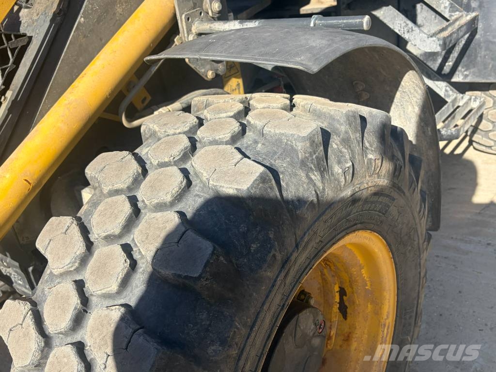Komatsu WA 80 M-8 Mini incarcatoare