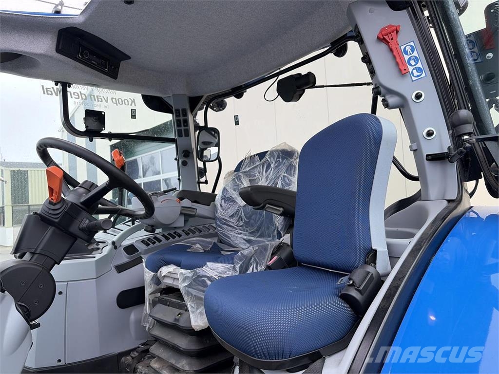 New Holland T6.155 EC Traktory