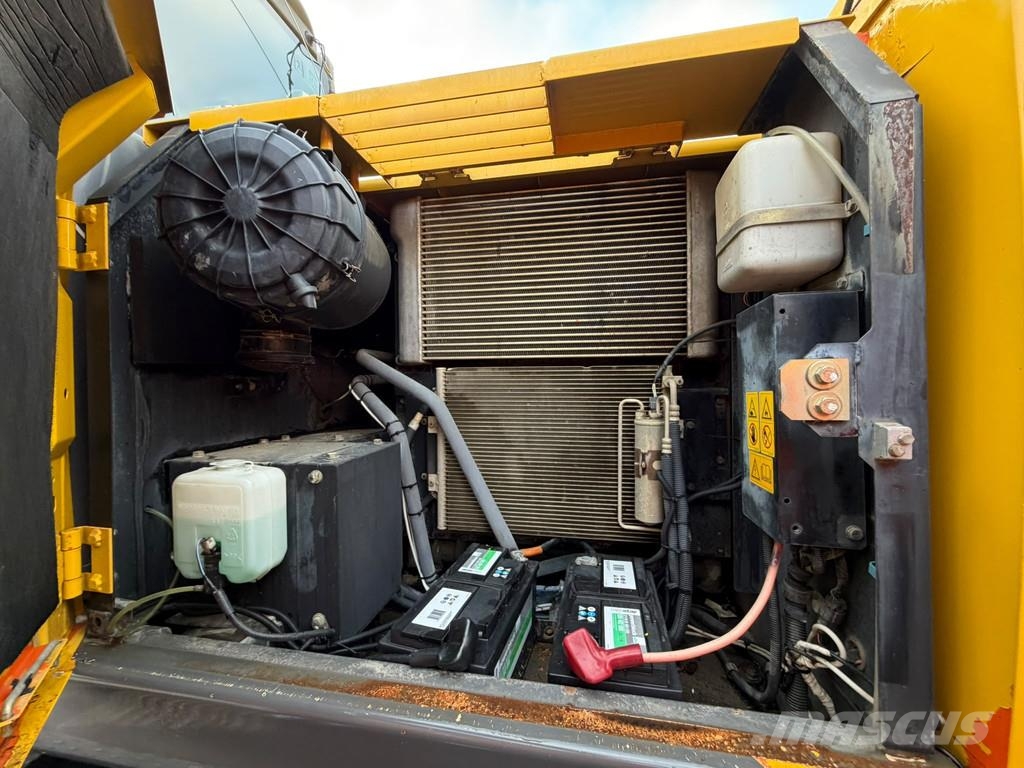 Hitachi ZX140-W3 | German machine Bageri točkaši