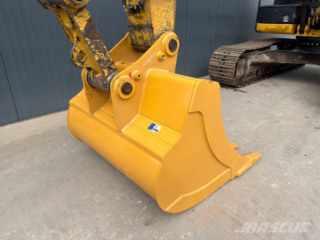 CAT 323EL VA Bageri guseničari