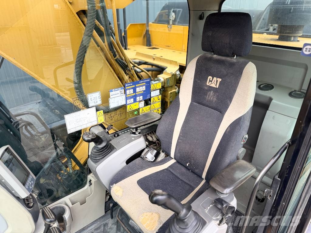 CAT 323EL VA Bageri guseničari